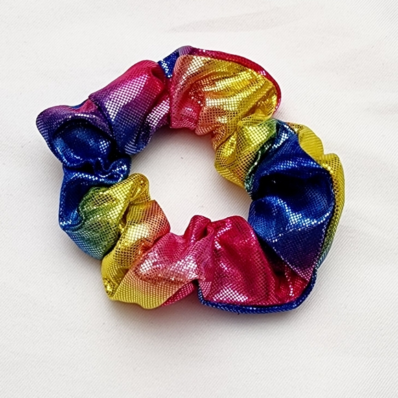 5 FOR $20 💕 Metallic Scrunchie Hair Accessories - Picture 2 of 3